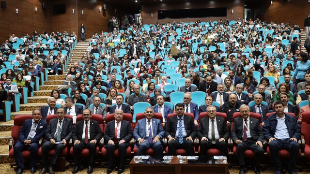 Uşak'ta Yeşil Mutabakat ve Sürdürülebilir Enerji Politikaları Çalıştayı başladı