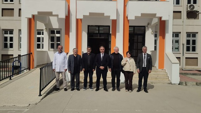 Mahmut Bıyıklı, Fethi Gemuhluoğlu Fen Lisesi öğrencileriyle buluştu