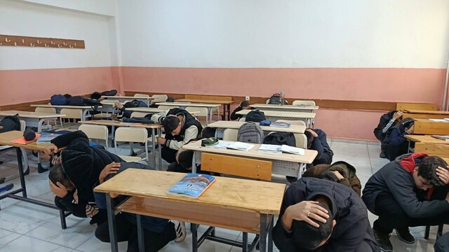 Elazığ'da öğrencilere afet farkındalık eğitimi