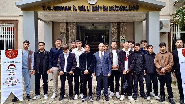 Tarihin izinden giden Şırnaklı öğrenciler Malazgirt kampına uğurlandı