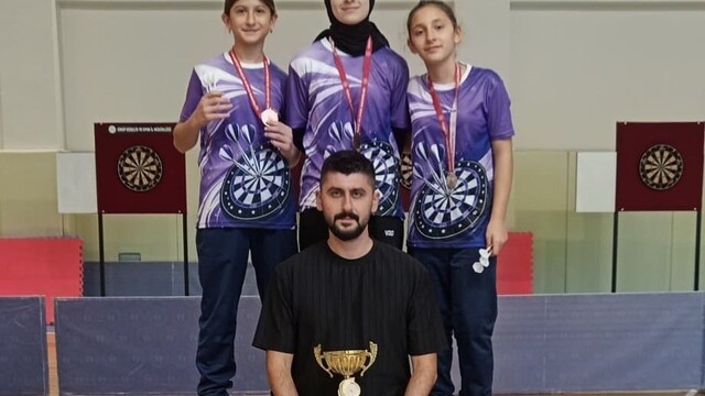 Okuldan dartta dördüncü şampiyonluk