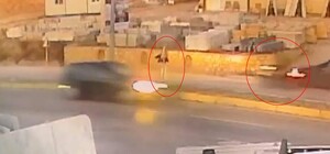 Motosikletin çarptığı yaya öldü; kaza kamerada
