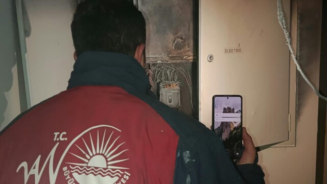 Van'da otelde çıkan yangın paniğe neden oldu