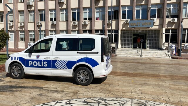 FETÖ firarisi polisten kaçamadı, apartman boşluğundan itfaiye indirdi