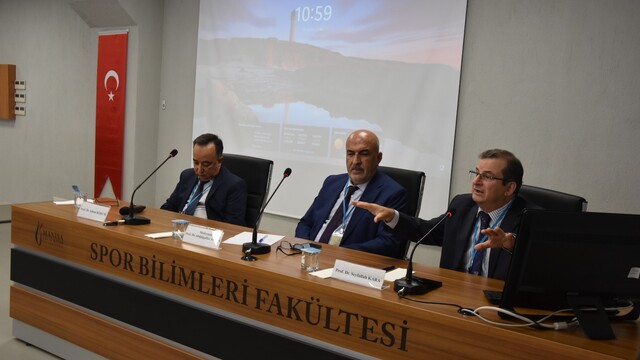 Manisa'nın dini ve kültürel mirasının konu edinildiği sempozyum başladı