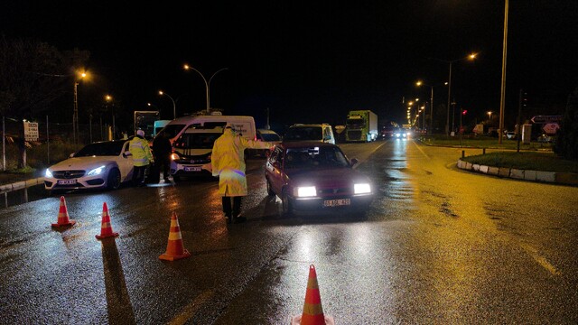 Erzincan-Erzurum kara yolu heyelanın ardından yeniden ulaşıma açıldı