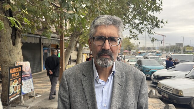 Garanti süresi dolan çay makinesinin yenisiyle değiştirilmesine karar verildi
