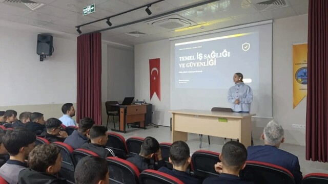 Keban'da öğrencilere iş sağlığı ve güvenliği eğitimi verildi