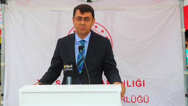 Uşak'ta hayırsever kardeşlerin yaptırdığı aile sağlığı merkezi açıldı
