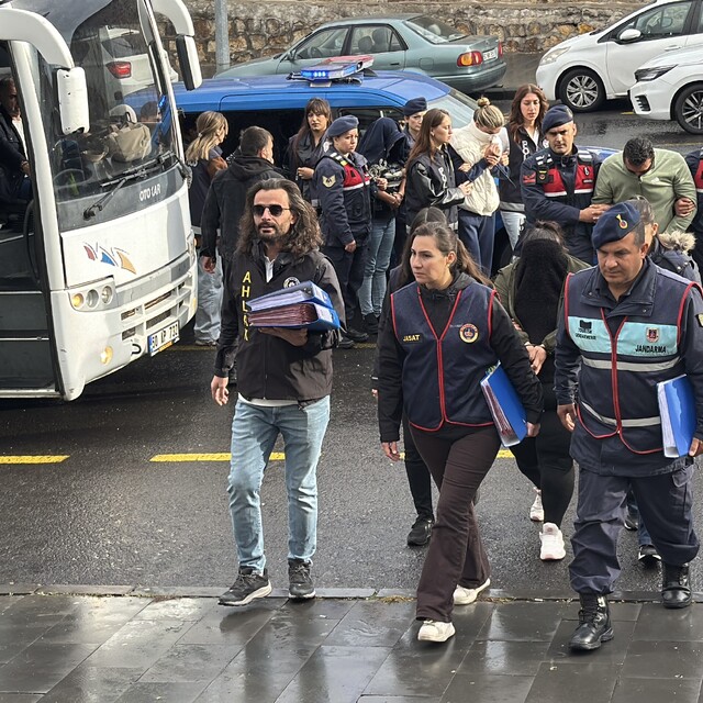 Nevşehir merkezli 9 ildeki fuhuş operasyonunda yakalanan 11 zanlı tutukland...