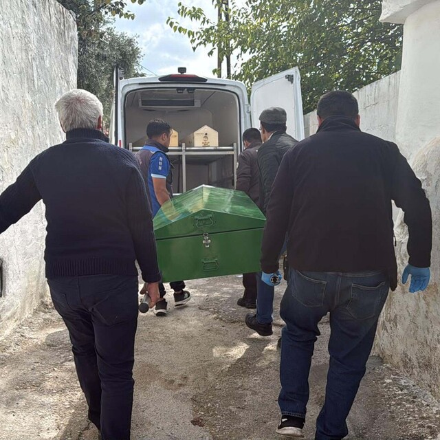 Yalnız yaşadığı evinde ölü bulundu