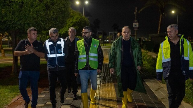 Mersin'de sağanak etkili oldu