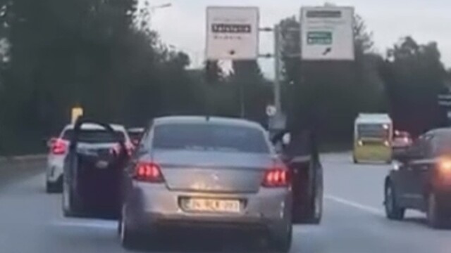 Bursa'da trafikte tehlikeli yolculuk kamerada