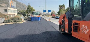 Aydın’ın 17 ilçesinde yol çalışmaları eş zamanlı sürüyor