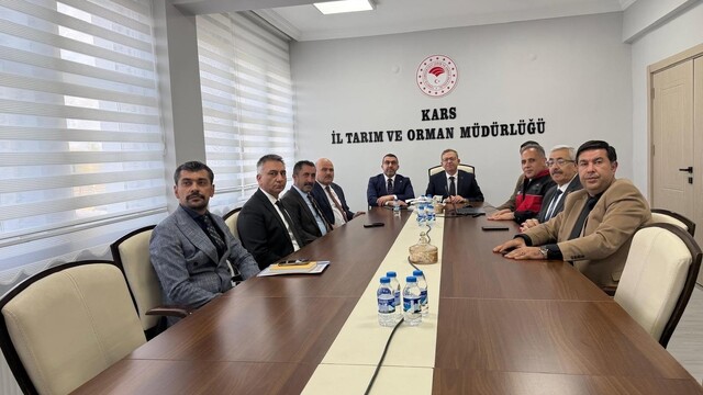 Kars'ta Toprak Analiz Laboratuvarı ve Mera Eğitim Merkezine ziyaret