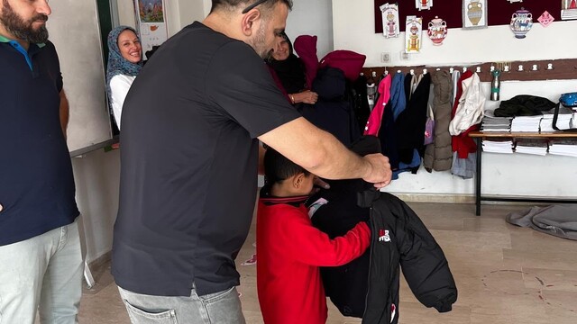 Çermikte 200 öğrenciye mont ve bot dağıtıldı