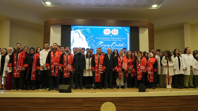 Kastamonu'da veteriner hekim adayları beyaz önlüklerini giydi