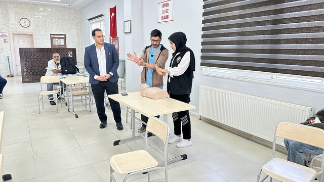 Mardin'de hayat kurtaran "Heimlich" manevrası anlatıldı