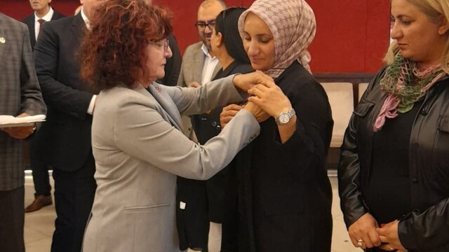 Astsubaylar Günü'nde Büyük Birlik Partisi rozetini taktılar