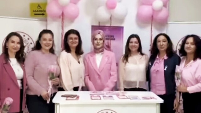 Gelibolu'da meme kanserinde erken teşhisin önemi anlatıldı