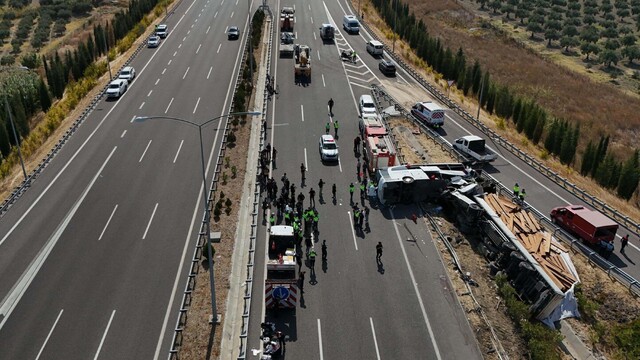 Manisa'daki otobüs kazasında ölü sayısı 12'ye çıktı