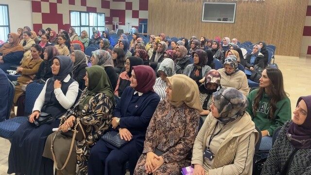 Sivas'ta Aile Seminerleri programı başladı