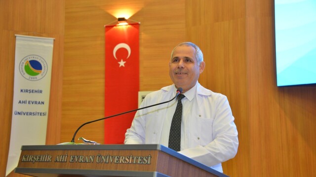 KAEÜ Tıp Fakültesini kazanan yeni öğrenciler beyaz önlük giydi