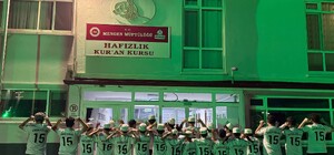 Arda Güler’den hafızlık öğrencilerine imzalı forma