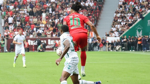 Trendyol Süper Lig: Amed Sportif Faaliyetler: 0 - Konyaspor: 0 (İlk yarı)