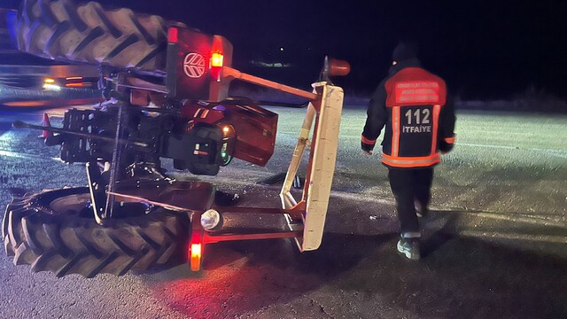Elazığ'da traktör ile otomobil çarpıştı: 2 yaralı