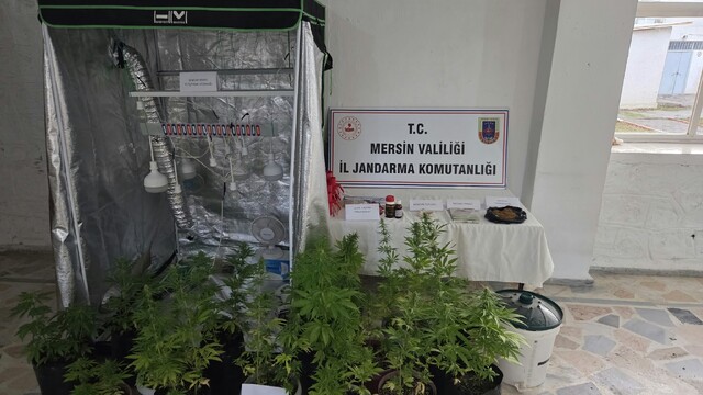 Evde özel bölme çıktı: Uyuşturucu üreten şüpheliler yakalandı