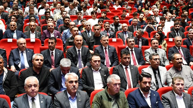 Bakan Çiftçi, Batman'da "Türkiye Yüzyılı'nda Terörsüz Türkiye" panelinde konuştu: