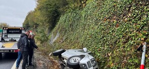 Bolu Dağı’nda kontrolden çıkan cip kanala devrildi