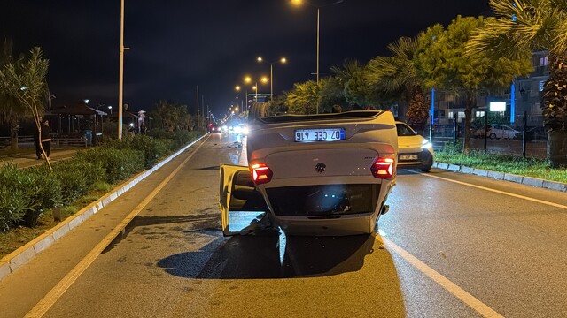 Alanya'da iki otomobilin çarpıştığı kazada 2 kişi yaralandı