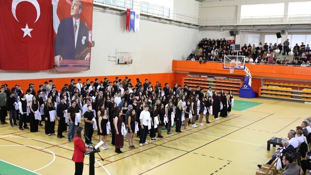 Tekirdağ NKÜ Tıp Fakültesinde beyaz önlük giyme töreni düzenlendi