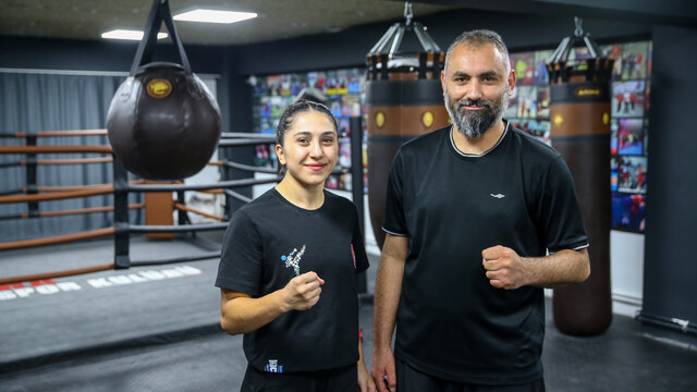 Dünya ve Avrupa şampiyonu Asuman Çığlıoğlu kick boksta yeni başarıların peşinde