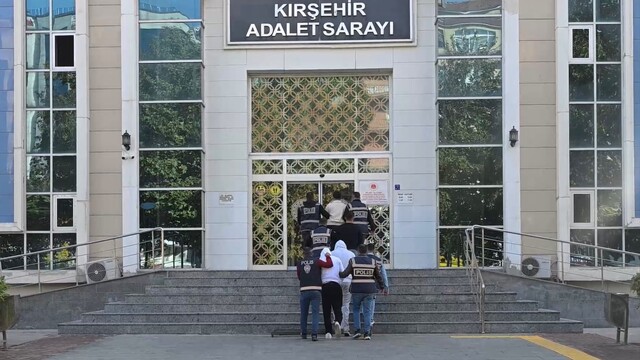 Kırşehir'de çeşitli suçlara karıştıkları iddiasıyla yakalanan 3 zanlı tutuklandı