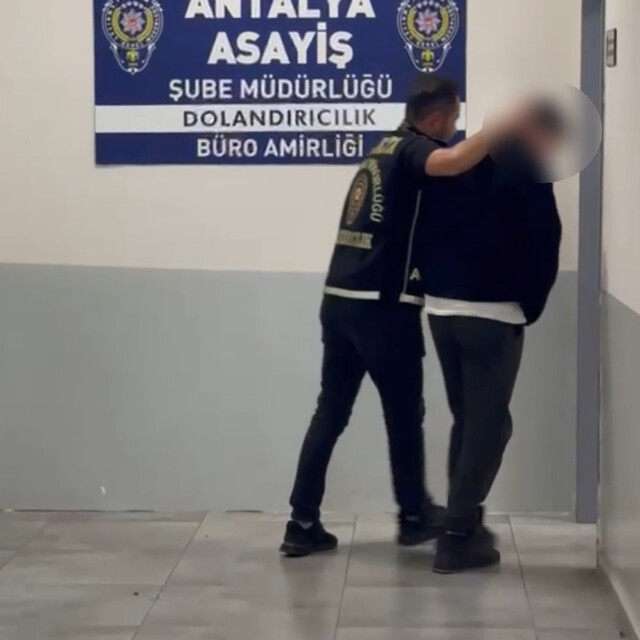Sahte arama kararıyla girdiği evden para çalan şüpheli tutuklandı