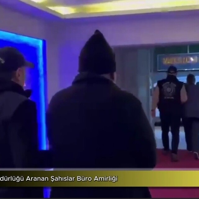 İzmir'de 9 yıldır aranan dolandırıcılıktan 28 yıla hükümlü çift aynı adrest...