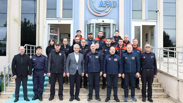Düzce'de yoğun yağış mesaisi
Afet koordinasyon toplantısı yapıldı