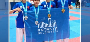 Antakya Belediyesi karate takımı 12 madalya kazandı