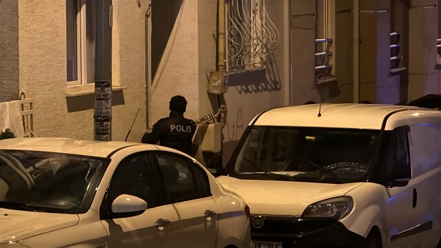 Eskişehir'de evde bıçaklanan kişi hayatını kaybetti
Ev sahibi kadın "Yalvarırım ölmedi deyin" diyerek feryat etti