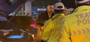 "Teşkilat mısınız" diyen alkollü sürücüye polisten anlamlı cevap: "Polis teşkilatıyız" Kayseri'de kaza yapan alkollü sürücü ile kardeşi önce kavga etti, sonra polise zorluk çıkardı