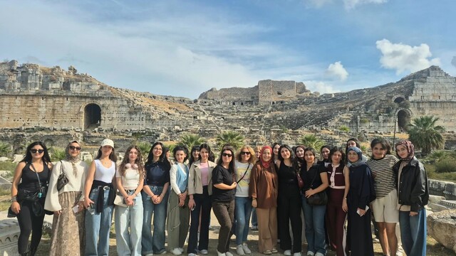 Üniversite öğrencileri Didim ve Milet'in tarihi mirasını keşfetti