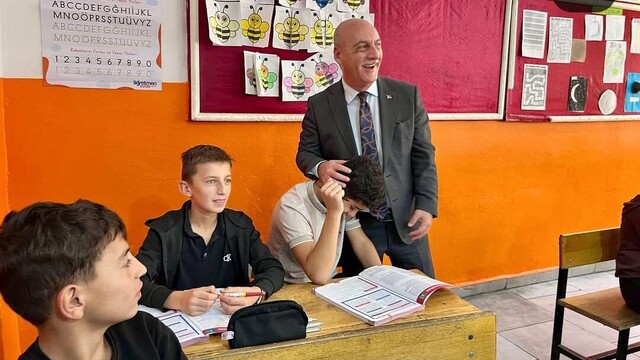 Şırnak'ta Mehmetçik'ten öğrencilere eğitim desteği