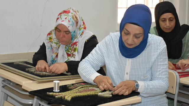 Ev hanımıyken hobi olarak katıldığı kursta usta öğretici oldu
