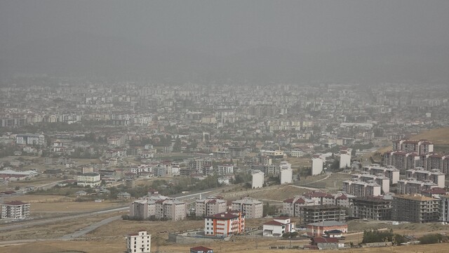Van'da toz taşınımı etkili oldu