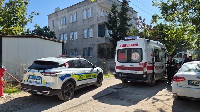 Adıyaman'da otomobilin çarptığı çocuk yaralandı