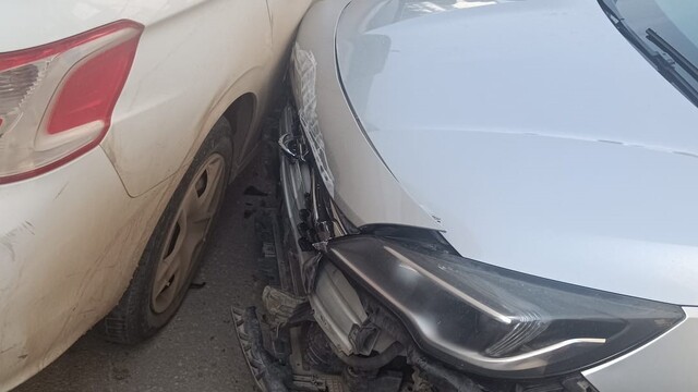 Kurtalan'da trafik kazasında araçlarda maddi hasar meydana geldi