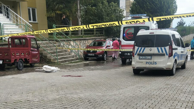 Eski komşusunu tabancayla öldürdü